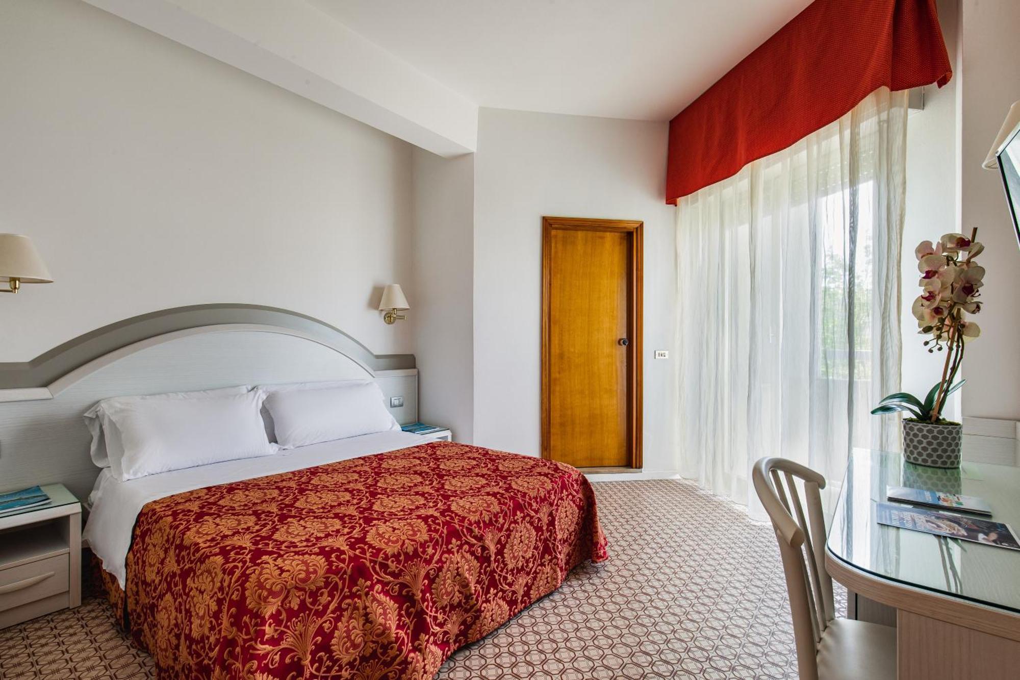Hotel Caravelle